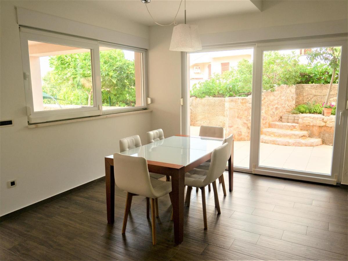 Apartment Sea&Mountain Винерац Екстериор снимка
