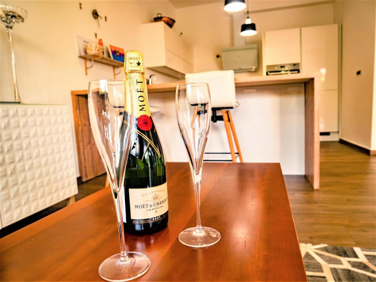 Apartment Sea&Mountain Винерац Екстериор снимка